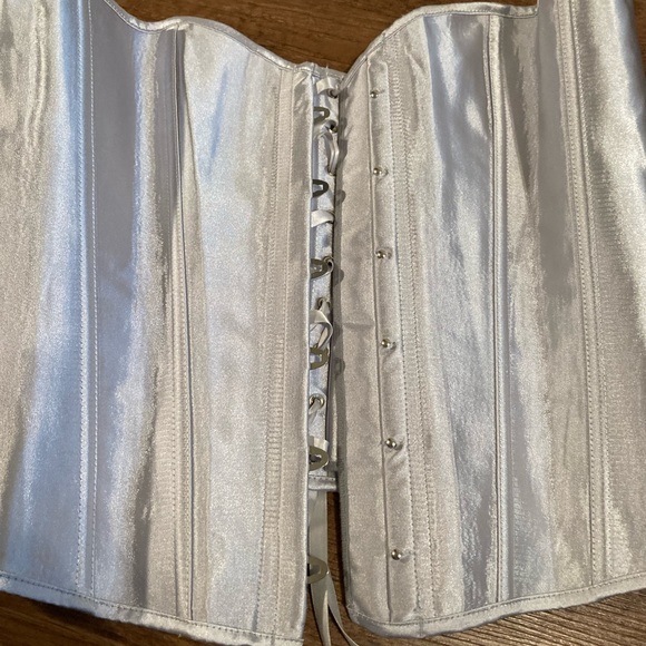 Chicastic corset - Picture 2 of 7